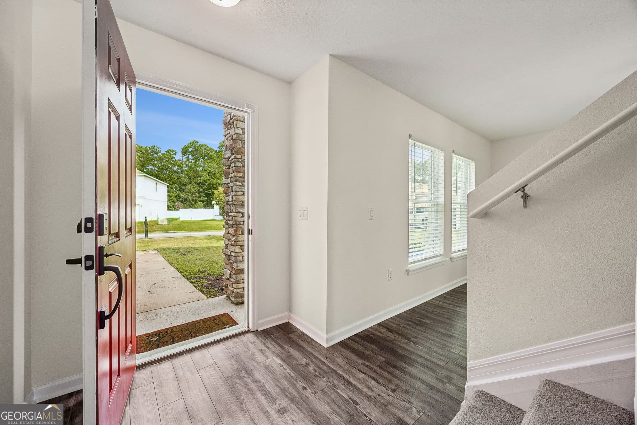 4 bedroom, 3 bathroom, 2,588 sq ft single family residence for sale at 147 Cedar Circle Drive, Kingsland, GA 31548 — photo 4