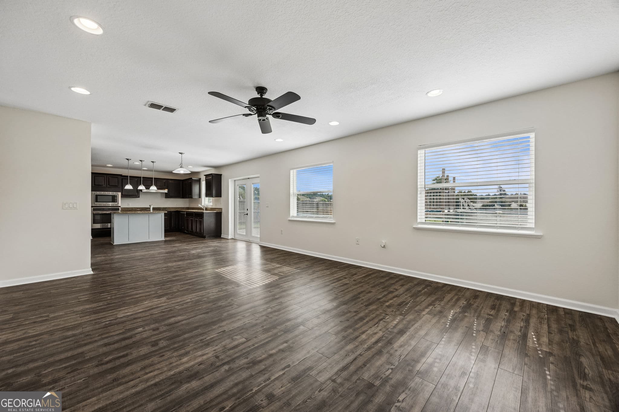 4 bedroom, 3 bathroom, 2,588 sq ft single family residence for sale at 147 Cedar Circle Drive, Kingsland, GA 31548 — photo 8