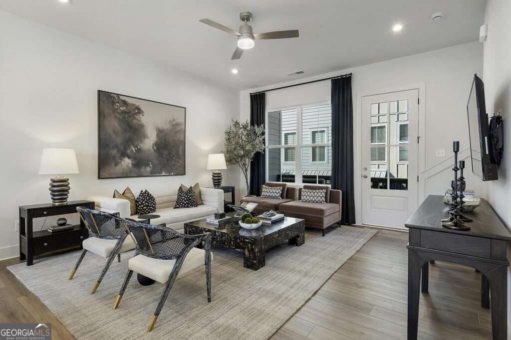 2 bedroom, 2 bathroom townhouse for sale at 1355 Breezy Street 110, Atlanta, GA 30315 — photo 7