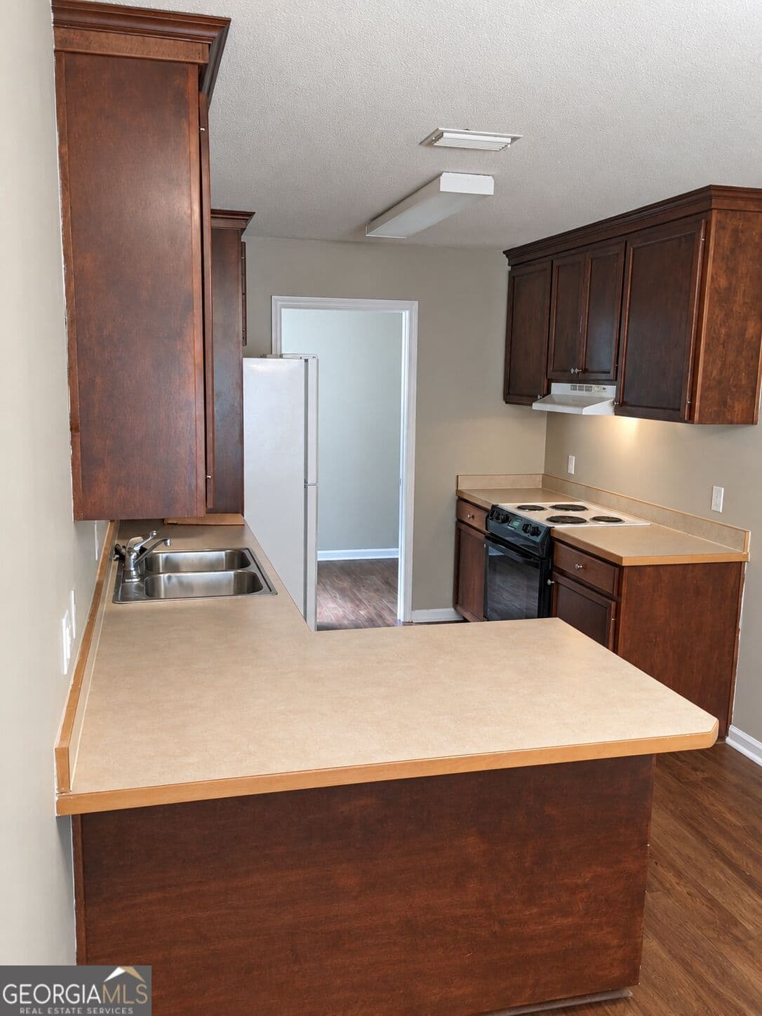 multi family,duplex for sale at 3200 Perimeter Circle, Valdosta, GA 31602 — photo 3