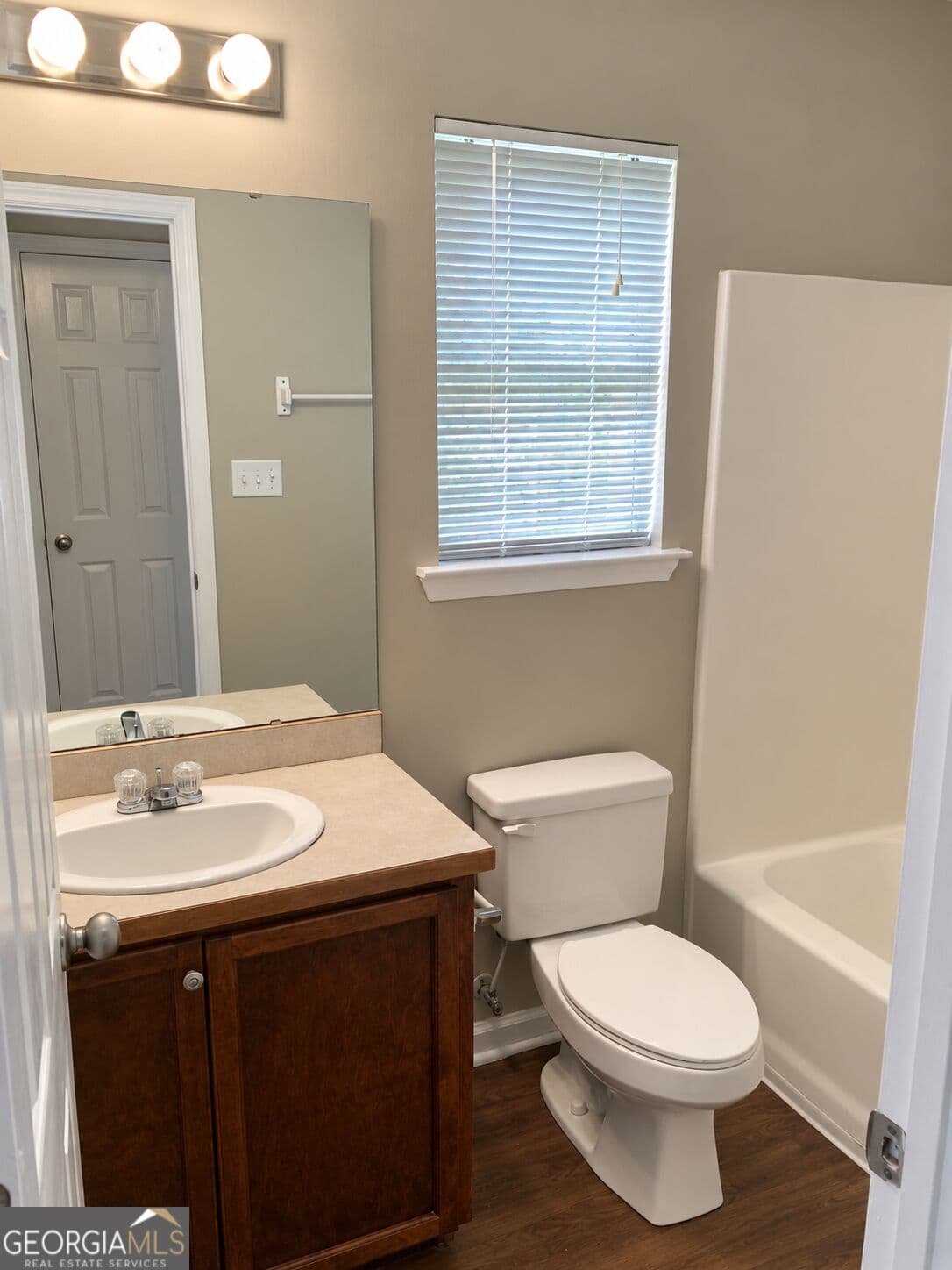 multi family,duplex for sale at 3200 Perimeter Circle, Valdosta, GA 31602 — photo 5