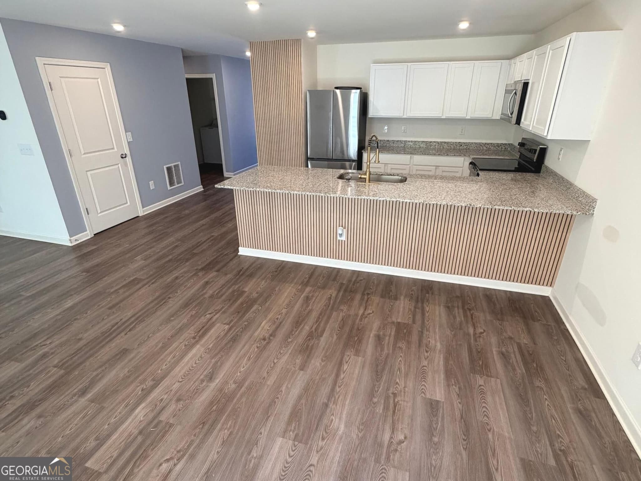4 bedroom, 2 bathroom, 1,676 sq ft single family residence for sale at 100 Red Oak Drive, Barnesville, GA 30204 — photo 4