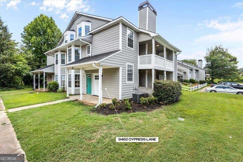3 bedroom, 2 bathroom, 1,597 sq ft condominium for sale at 9462 Cypress Lane, Jonesboro, GA 30238 — photo 2