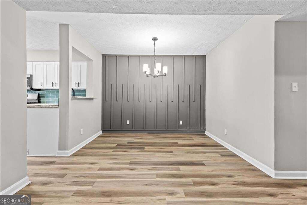 3 bedroom, 2 bathroom, 1,597 sq ft condominium for sale at 9462 Cypress Lane, Jonesboro, GA 30238 — photo 5