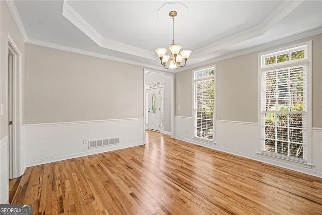5 bedroom, 3.5 bathroom, 4,857 sq ft single family residence for sale at 3407 Fairway Court, Woodstock, GA 30189 — photo 10