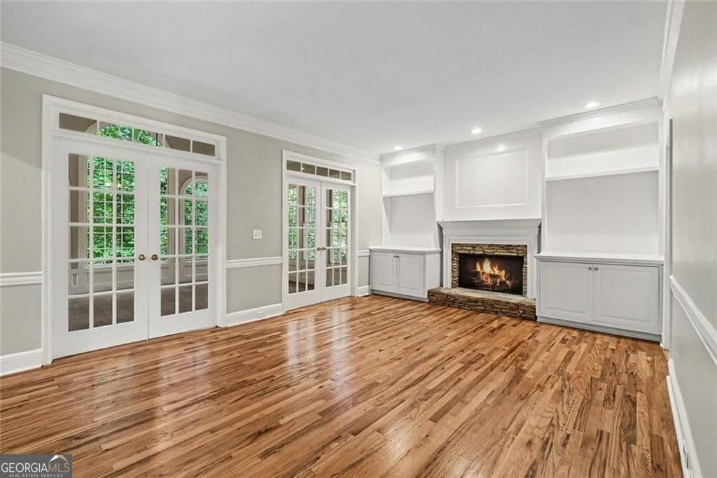 5 bedroom, 3.5 bathroom, 4,857 sq ft single family residence for sale at 3407 Fairway Court, Woodstock, GA 30189 — photo 4