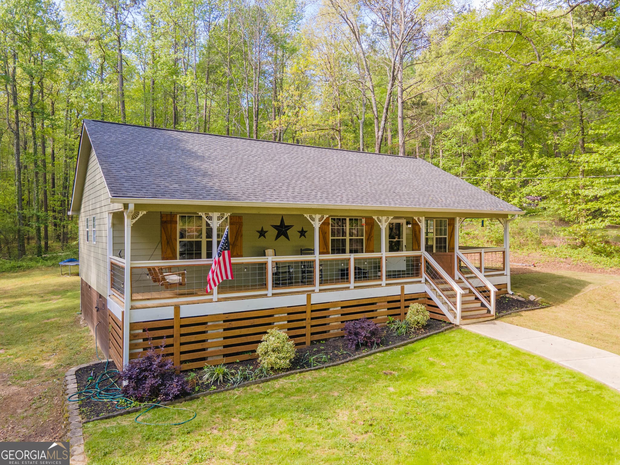 3 bedroom, 2 bathroom, 1,196 sq ft single family residence sold at 120 Trisha Lane, Grantville, GA 30220