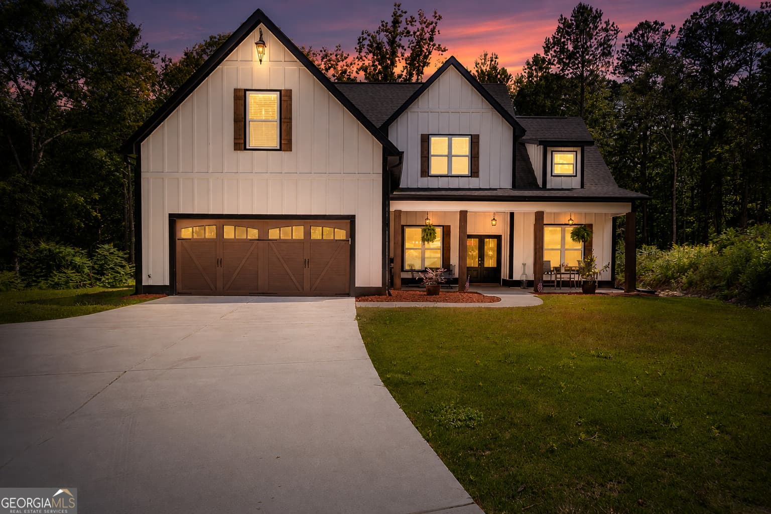 4 bedroom, 3.5 bathroom, 2,228 sq ft single family residence for sale at 181 S Chattahoochee Drive, Hogansville, GA 30230 — photo 2