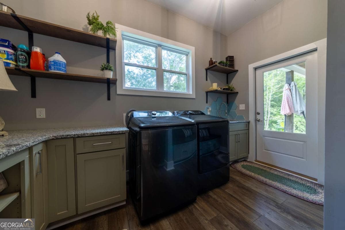 4 bedroom, 3.5 bathroom, 2,228 sq ft single family residence for sale at 181 S Chattahoochee Drive, Hogansville, GA 30230 — photo 6