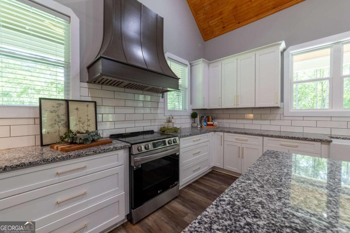 4 bedroom, 3.5 bathroom, 2,228 sq ft single family residence for sale at 181 S Chattahoochee Drive, Hogansville, GA 30230 — photo 7