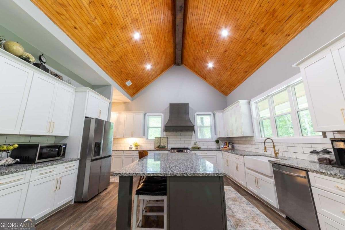 4 bedroom, 3.5 bathroom, 2,228 sq ft single family residence for sale at 181 S Chattahoochee Drive, Hogansville, GA 30230 — photo 3