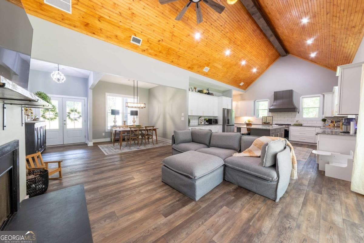 4 bedroom, 3.5 bathroom, 2,228 sq ft single family residence for sale at 181 S Chattahoochee Drive, Hogansville, GA 30230 — photo 4