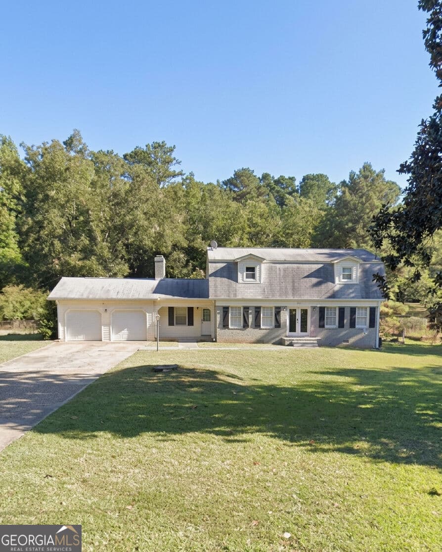 4 bedroom, 3 bathroom, 2,351 sq ft single family residence for sale at 236 Smithstone Path, Fayetteville, GA 30214 — photo 1 of 3