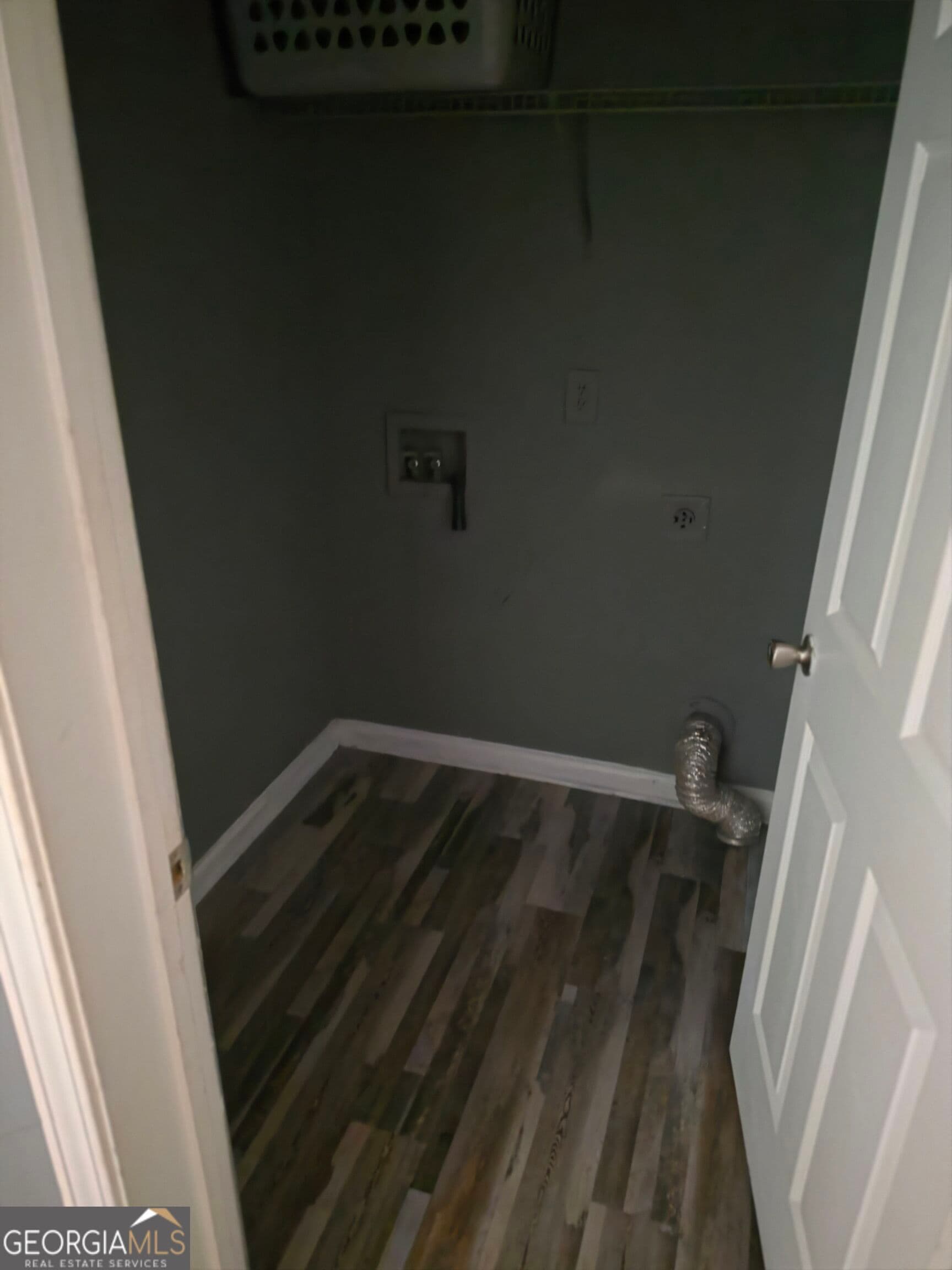 4 bedroom, 3.5 bathroom, 1,236 sq ft townhouse for sale at 11446 Ashefield Lane, Hampton, GA 30228 — photo 2