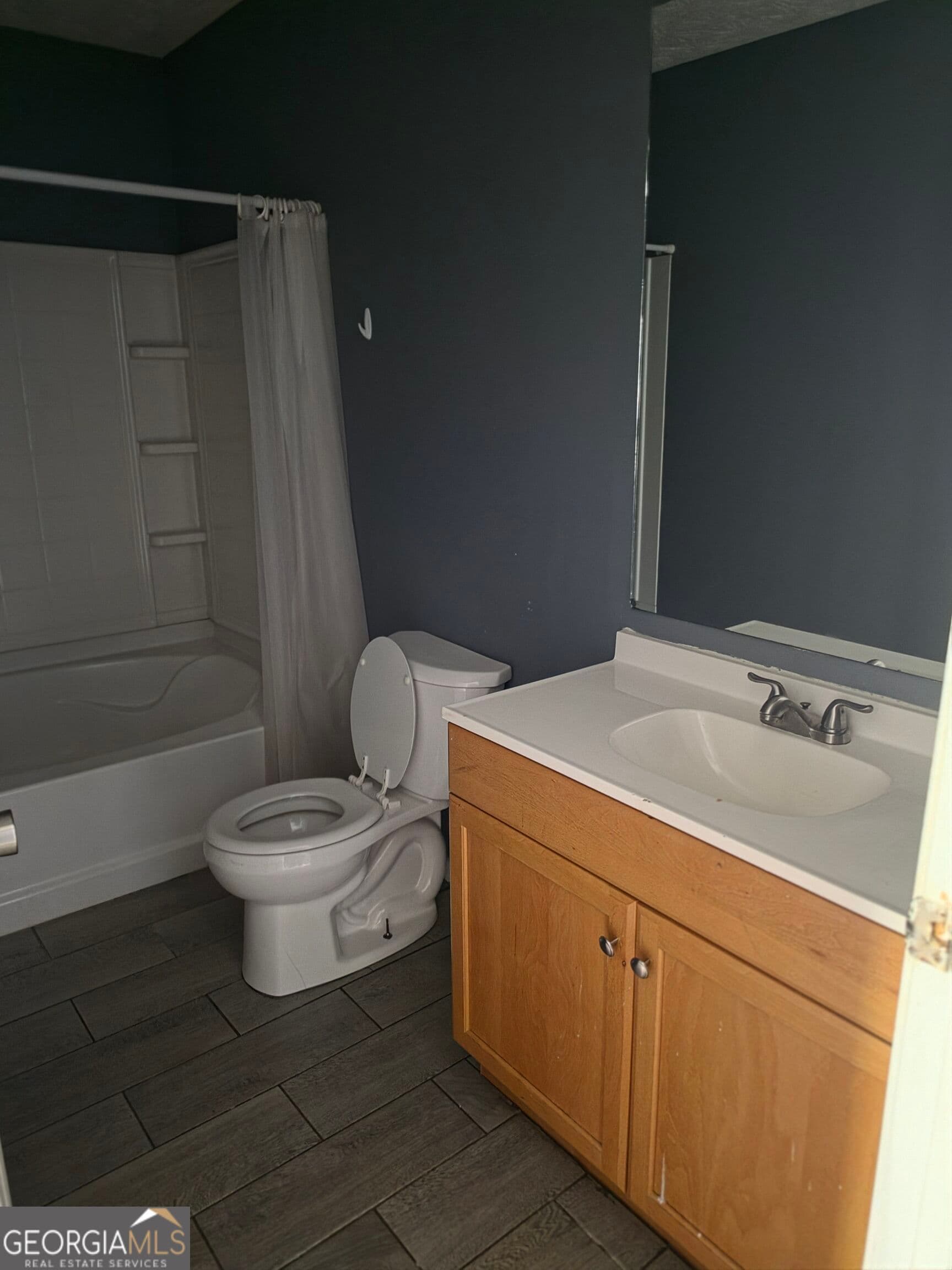 4 bedroom, 3.5 bathroom, 1,236 sq ft townhouse for sale at 11446 Ashefield Lane, Hampton, GA 30228 — photo 4