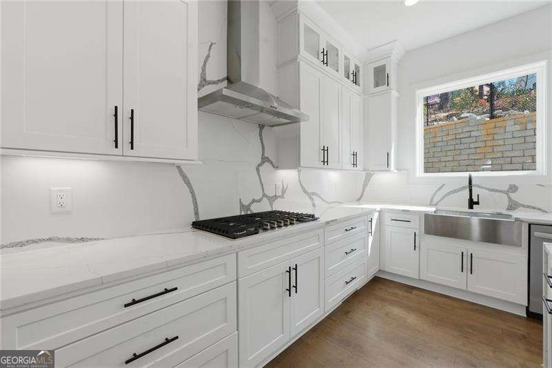 5 bedroom, 4 bathroom, 3,026 sq ft single family residence for sale at 3915 Clifton Hill Court, Cumming, GA 30040 — photo 8