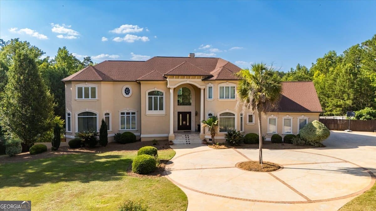 6 bedroom, 6.5 bathroom, 7,919 sq ft single family residence for sale at 727 Latrobe Way, Macon, GA 31220