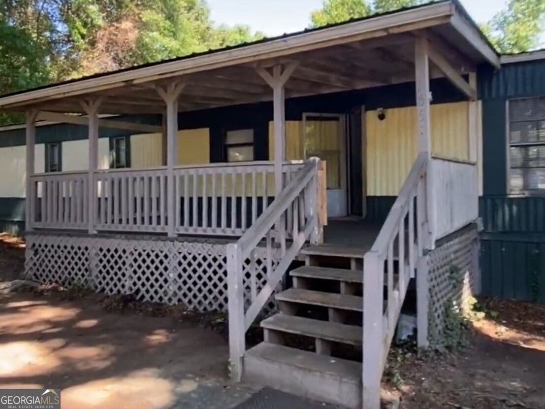 2 bedroom, 2 bathroom, 980 sq ft manufactured home,single family residence for sale at 165 Brentwood Lane, Locust Grove, GA 30248