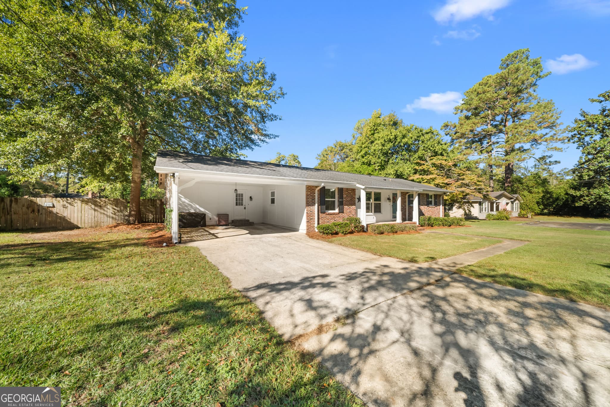 3 bedroom, 2 bathroom, 1,479 sq ft single family residence for sale at 403 Park Drive, Waynesboro, GA 30830 — photo 2