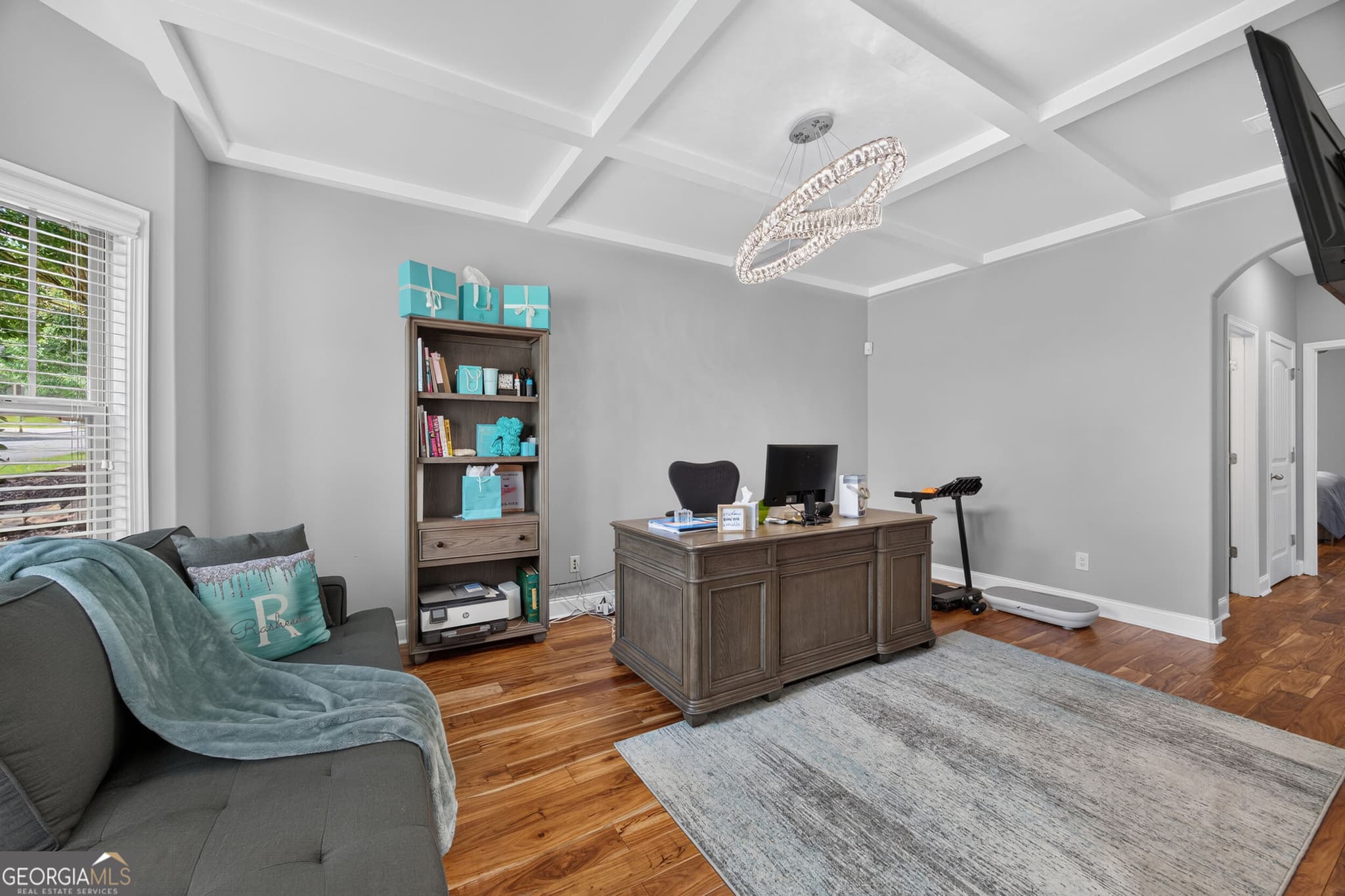 5 bedroom, 4 bathroom, 4,956 sq ft cabin,single family residence for sale at 3831 Lake Haven Way, Atlanta, GA 30349 — photo 5