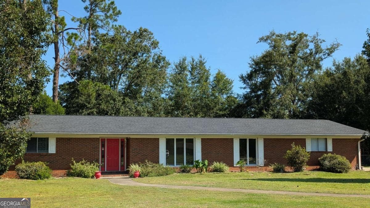 118 Charlton Street, Jesup, GA 31545 — most recent listing photo