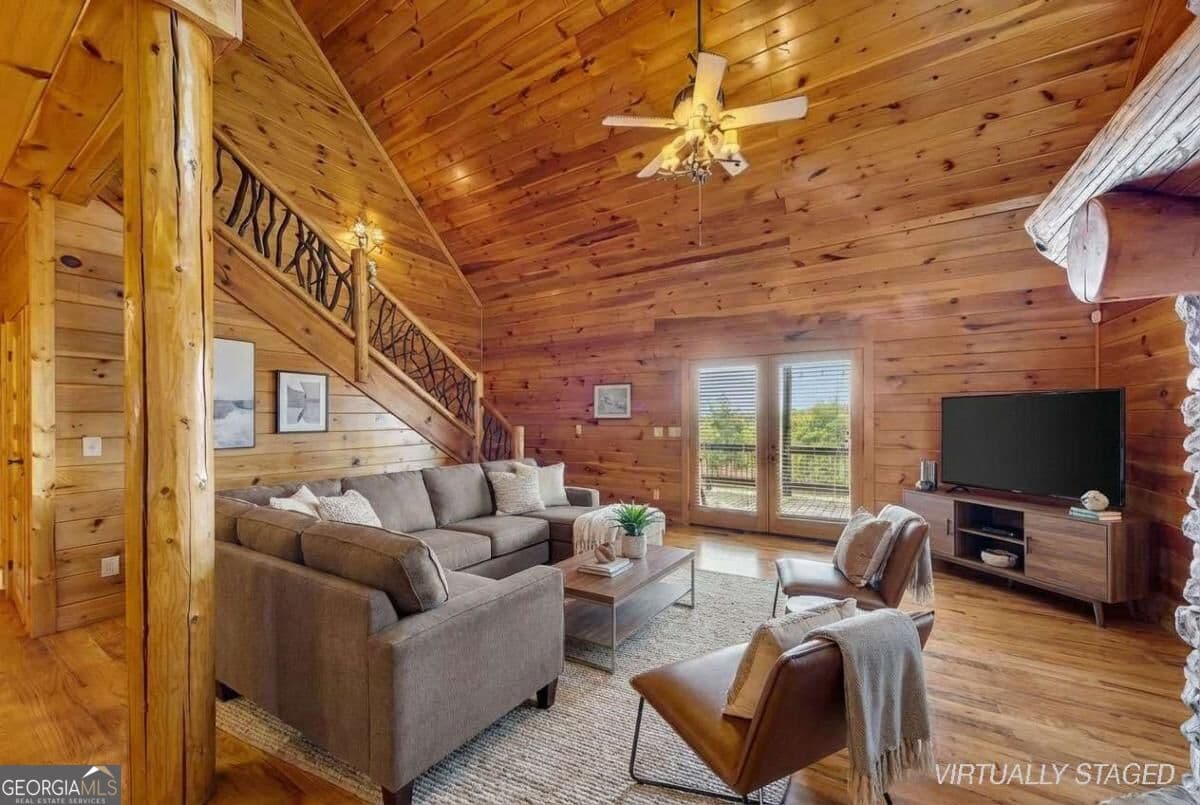 4 bedroom, 3.5 bathroom, 3,000 sq ft cabin,single family residence for sale at 499 Raven Ridge Circle, Mineral Bluff, GA 30559 — photo 9