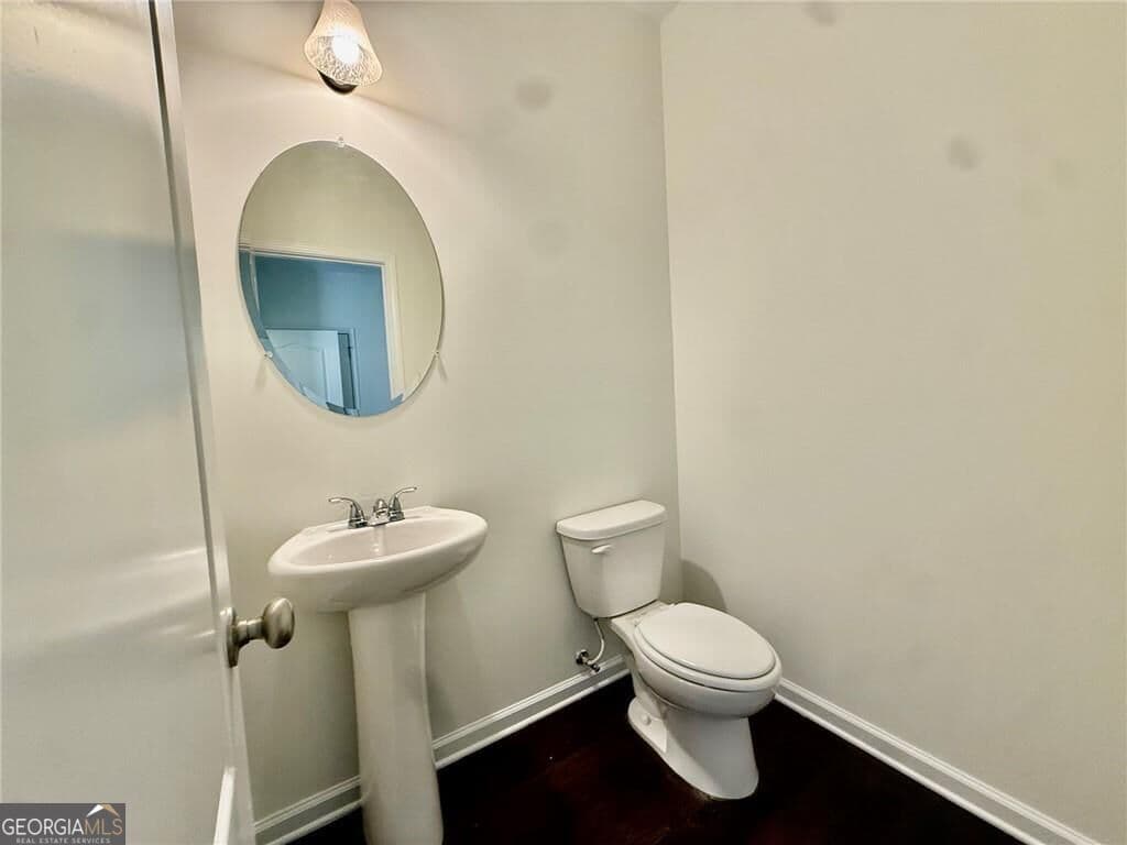 3 bedroom, 2.5 bathroom, 1,994 sq ft townhouse for sale at 3487 Desoto Road, Snellville, GA 30078 — photo 10