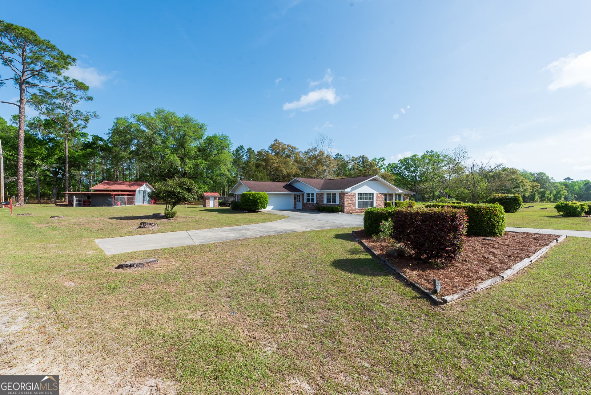 4 bedroom, 2 bathroom, 2,266 sq ft single family residence for sale at 4582 St Johns Church Road, Blackshear, GA 31516 — photo 3
