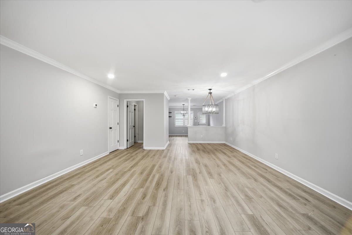 3 bedroom, 2.5 bathroom, 1,600 sq ft condominium for sale at 115 WINDING RIVER Drive UNIT B, Atlanta, GA 30350 — photo 9