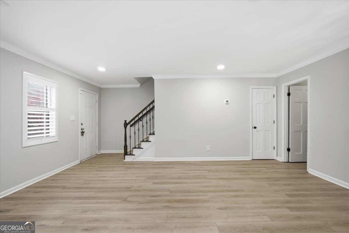 3 bedroom, 2.5 bathroom, 1,600 sq ft condominium for sale at 115 WINDING RIVER Drive UNIT B, Atlanta, GA 30350 — photo 10