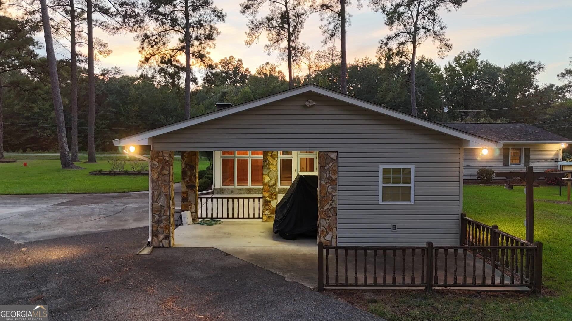 3 bedroom, 2 bathroom, 2,502 sq ft single family residence for sale at 329 Perry Dairy Road, Dublin, GA 31021 — photo 3