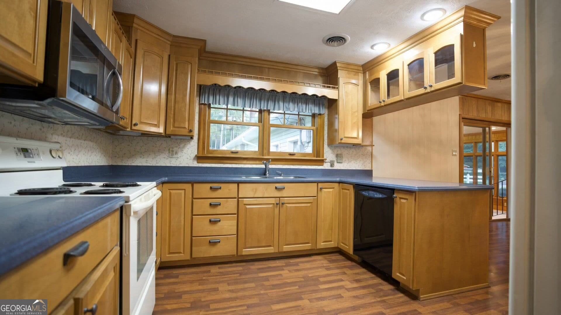 3 bedroom, 2 bathroom, 2,502 sq ft single family residence for sale at 329 Perry Dairy Road, Dublin, GA 31021 — photo 10