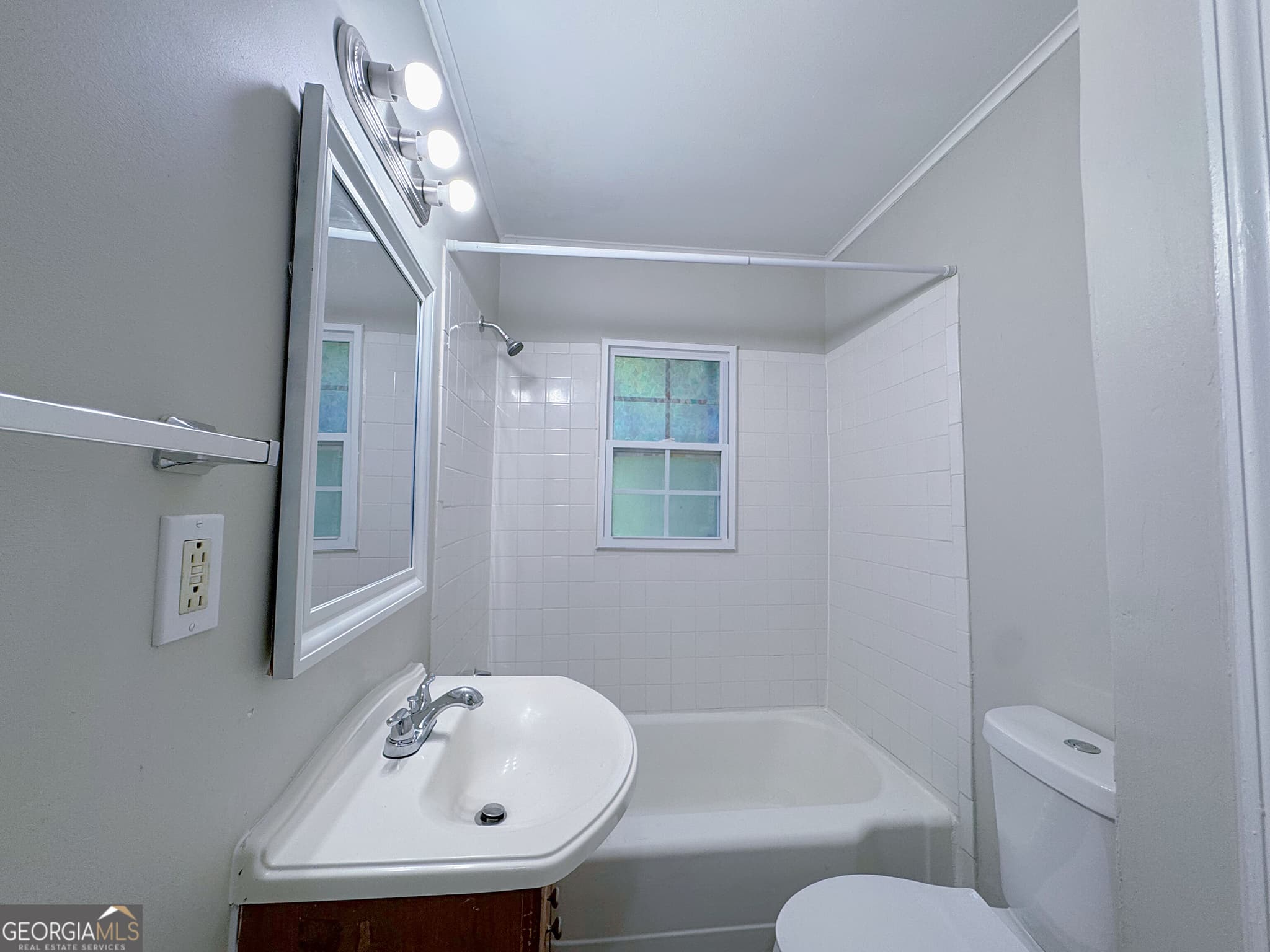 5 bedroom, 2 bathroom, 1,800 sq ft single family residence for sale at 478 Pine Drive, Stone Mountain, GA 30083 — photo 10