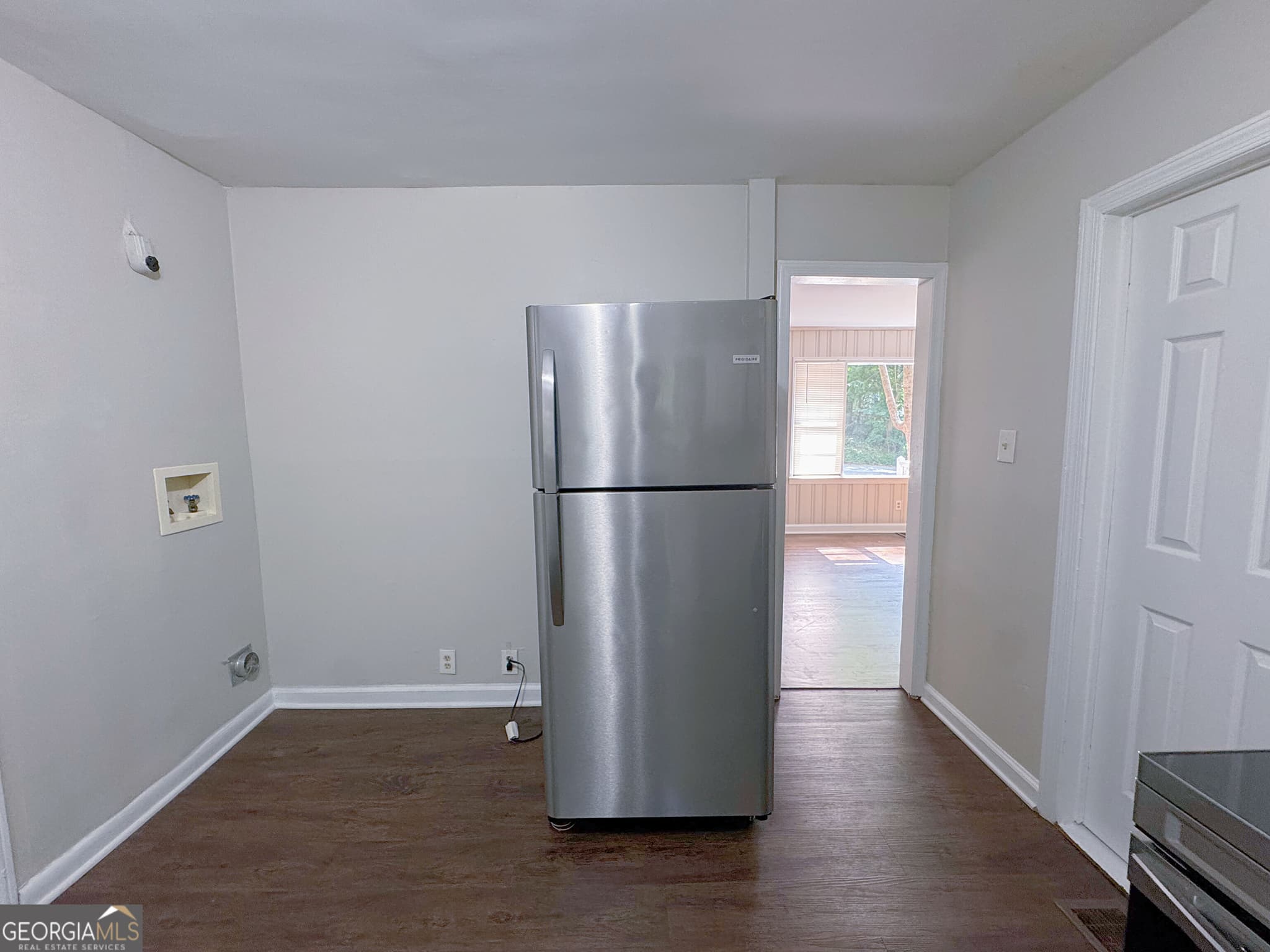 5 bedroom, 2 bathroom, 1,800 sq ft single family residence for sale at 478 Pine Drive, Stone Mountain, GA 30083 — photo 8