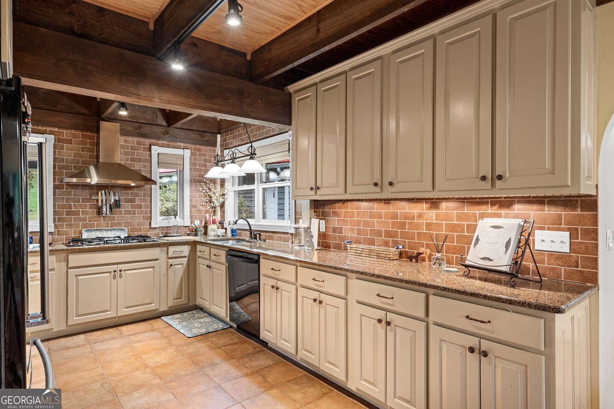 3 bedroom, 3 bathroom, 2,078 sq ft single family residence under contract at 5432 Wolffork Road, Rabun Gap, GA 30568 — photo 10