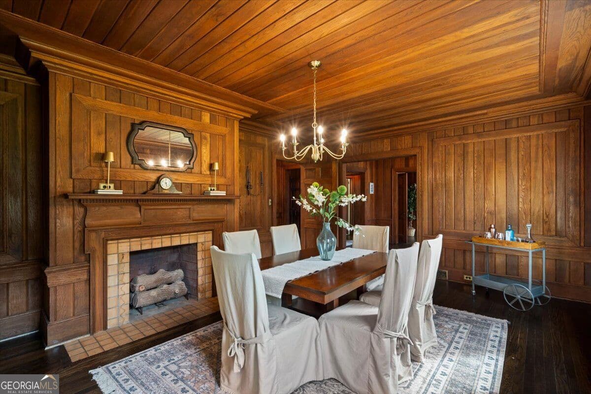 5 bedroom, 4 bathroom, 3,550 sq ft single family residence for sale at 6104 Floyd Street, Covington, GA 30014 — photo 3