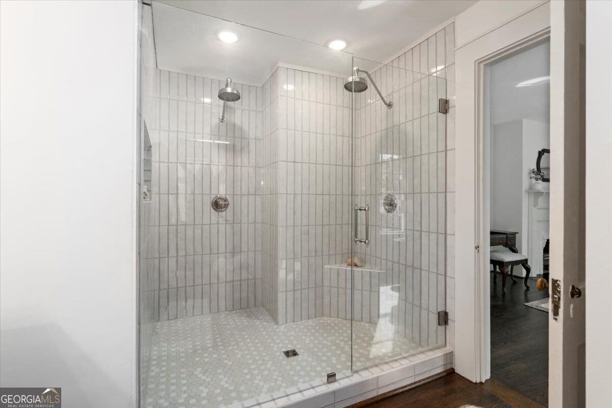 5 bedroom, 4 bathroom, 3,550 sq ft single family residence for sale at 6104 Floyd Street, Covington, GA 30014 — photo 9