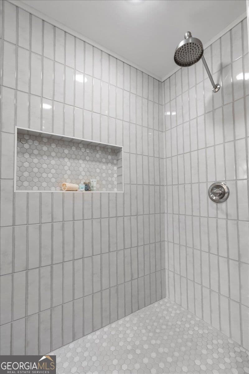 5 bedroom, 4 bathroom, 3,550 sq ft single family residence for sale at 6104 Floyd Street, Covington, GA 30014 — photo 10