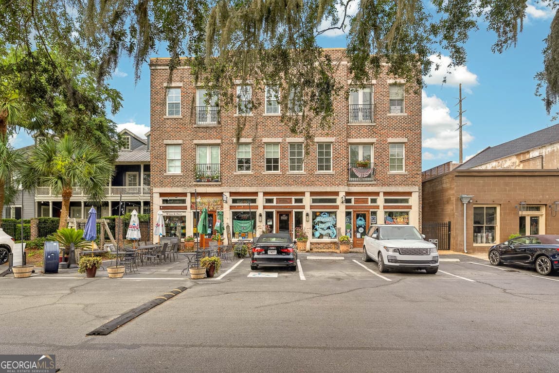 2 bedroom, 2 bathroom, 1,777 sq ft condominium for sale at 107 Broad Street C, Darien, GA 31305