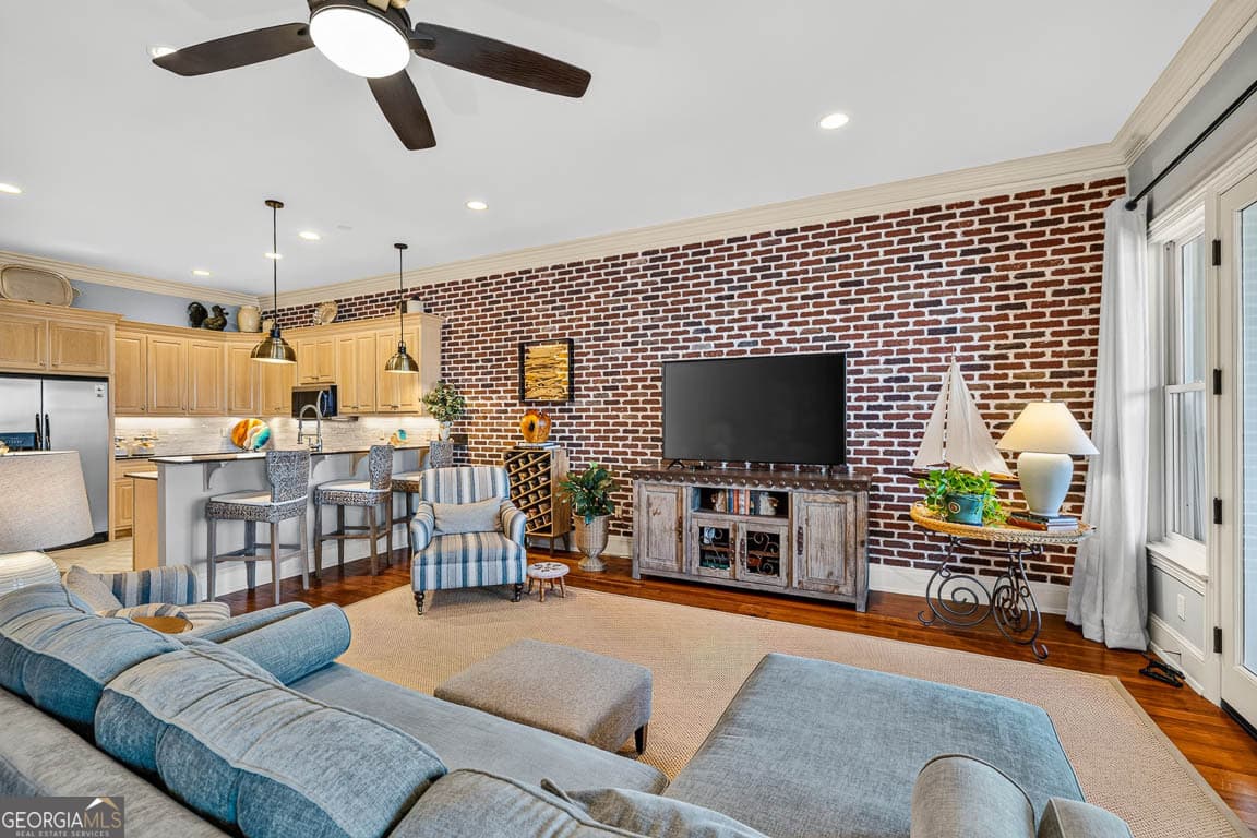2 bedroom, 2 bathroom, 1,777 sq ft condominium for sale at 107 Broad Street C, Darien, GA 31305 — photo 8