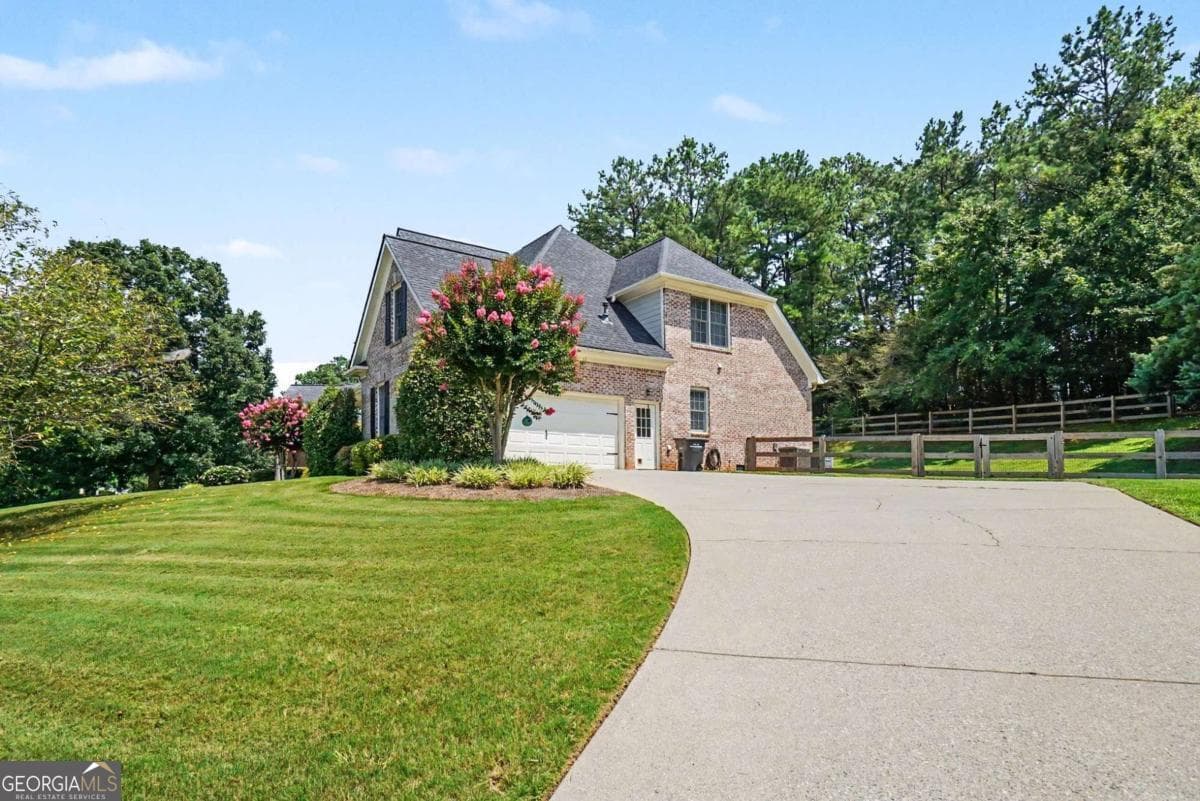 5 bedroom, 3 bathroom, 2,282 sq ft single family residence for sale at 3 Willow Trace, Cartersville, GA 30120 — photo 3