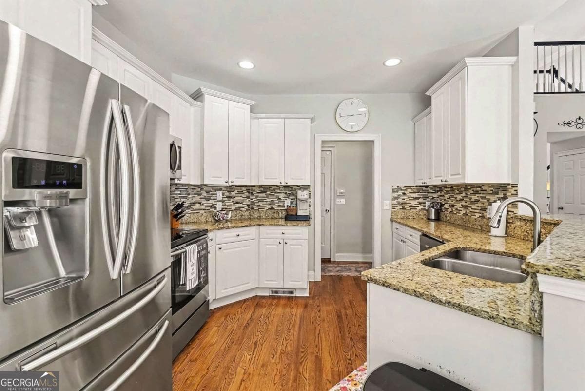 5 bedroom, 3 bathroom, 2,282 sq ft single family residence for sale at 3 Willow Trace, Cartersville, GA 30120 — photo 9