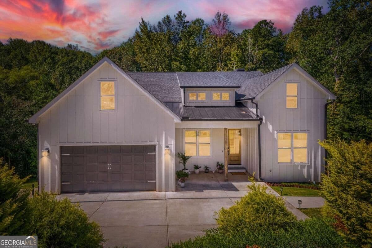 5 bedroom, 3.5 bathroom, 2,887 sq ft single family residence for sale at 84 Timber Walk, Dawsonville, GA 30534 — photo 1 of 34