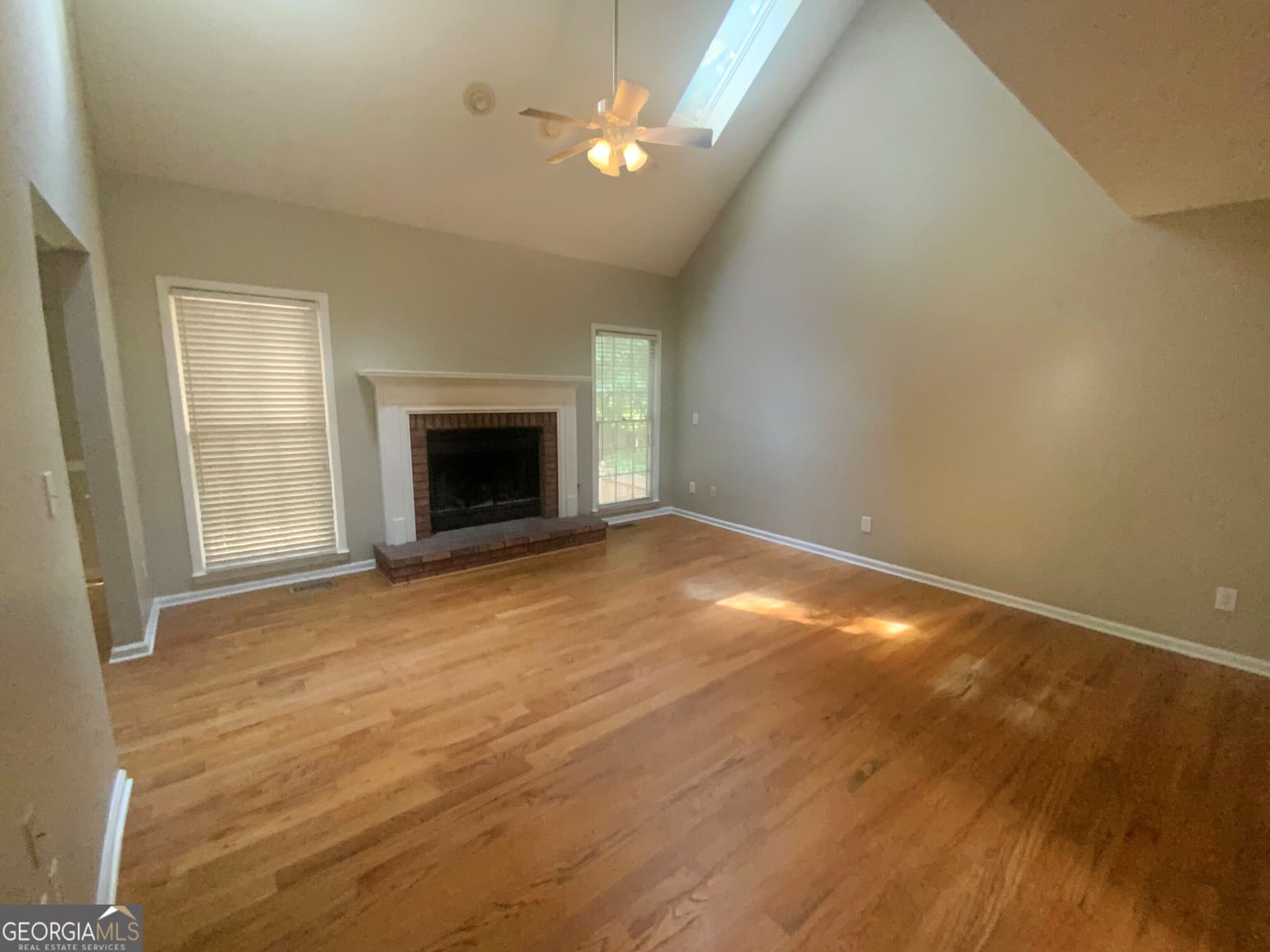4 bedroom, 3.5 bathroom, 2,274 sq ft single family residence for sale at 1347 Velvet Creek Way, Marietta, GA 30008 — photo 7