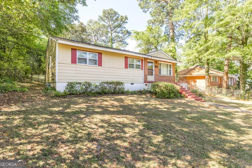 3 bedroom, 1 bathroom, 1,050 sq ft single family residence for sale at 1464 Canterbury Road, Macon, GA 31206 — photo 3
