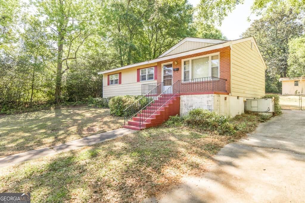 3 bedroom, 1 bathroom, 1,050 sq ft single family residence for sale at 1464 Canterbury Road, Macon, GA 31206 — photo 5