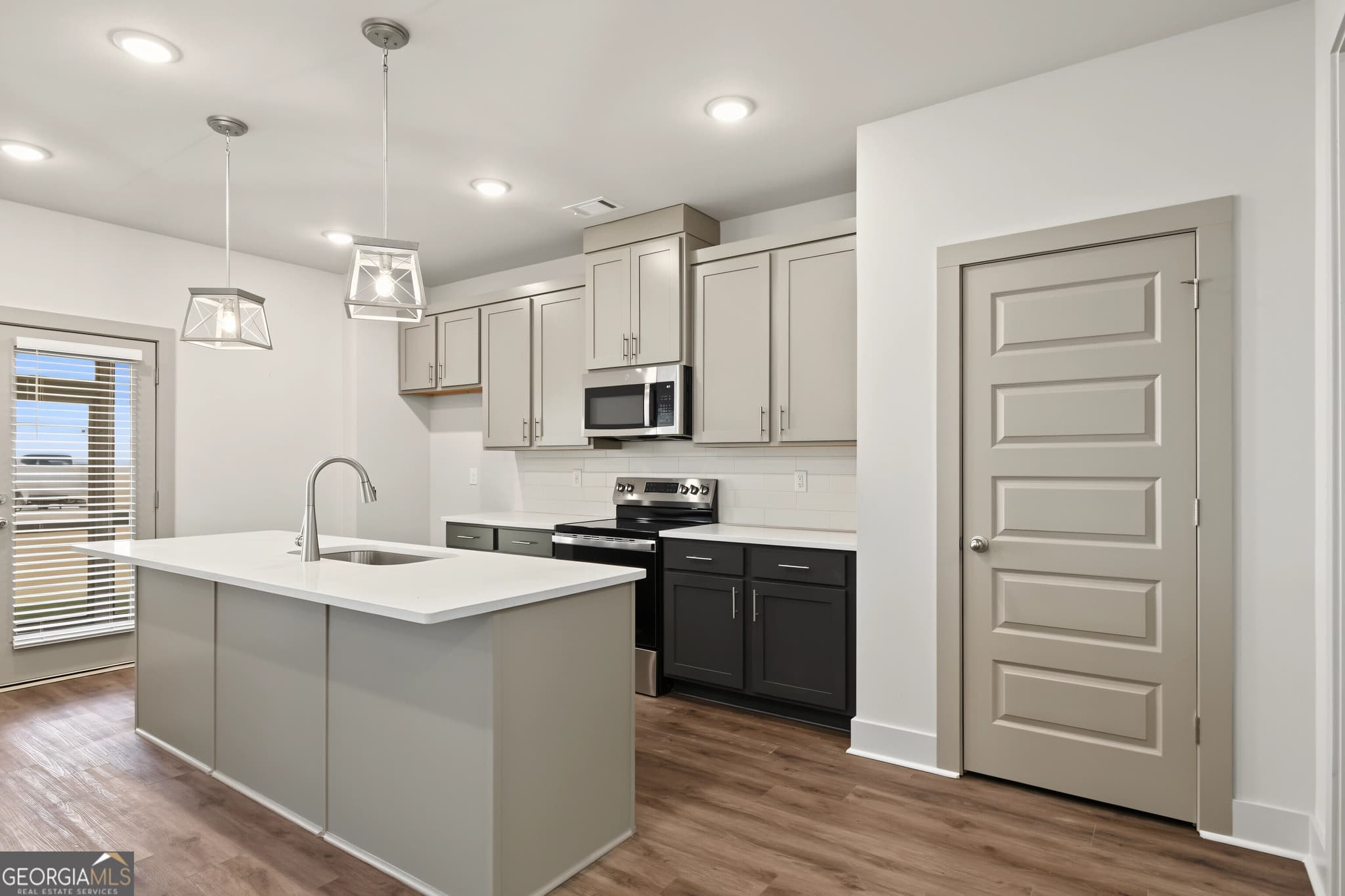 4 bedroom, 2.5 bathroom, 1,909 sq ft townhouse for sale at 4349 Fern River Bend 31, Norcross, GA 30093 — photo 7
