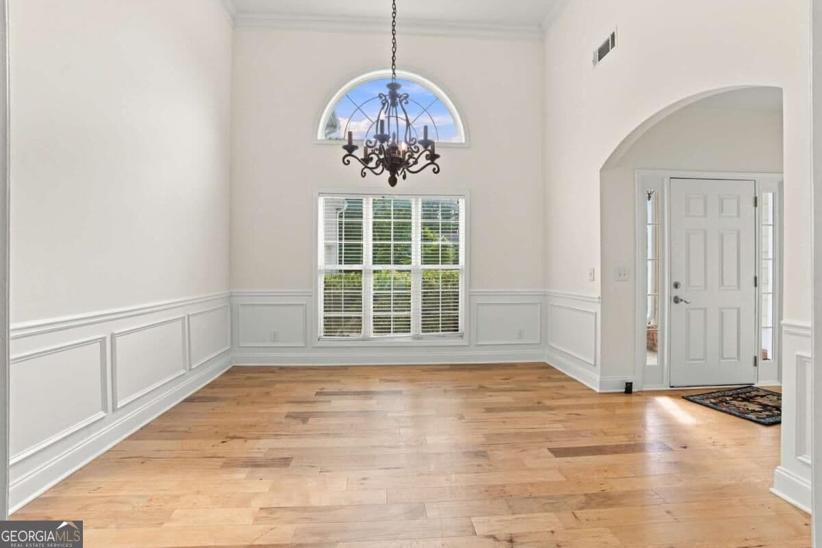 4 bedroom, 3 bathroom, 2,930 sq ft single family residence for sale at 9065 Blue Willow Court, Gainesville, GA 30506 — photo 7