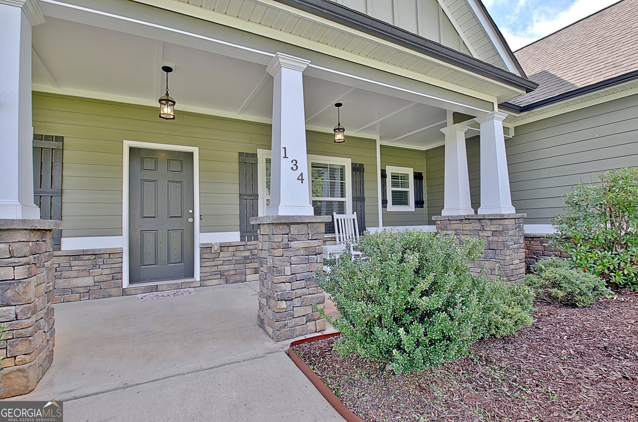 4 bedroom, 3 bathroom, 2,431 sq ft single family residence for sale at 134 Old Bailey Farms Drive, Senoia, GA 30276 — photo 7