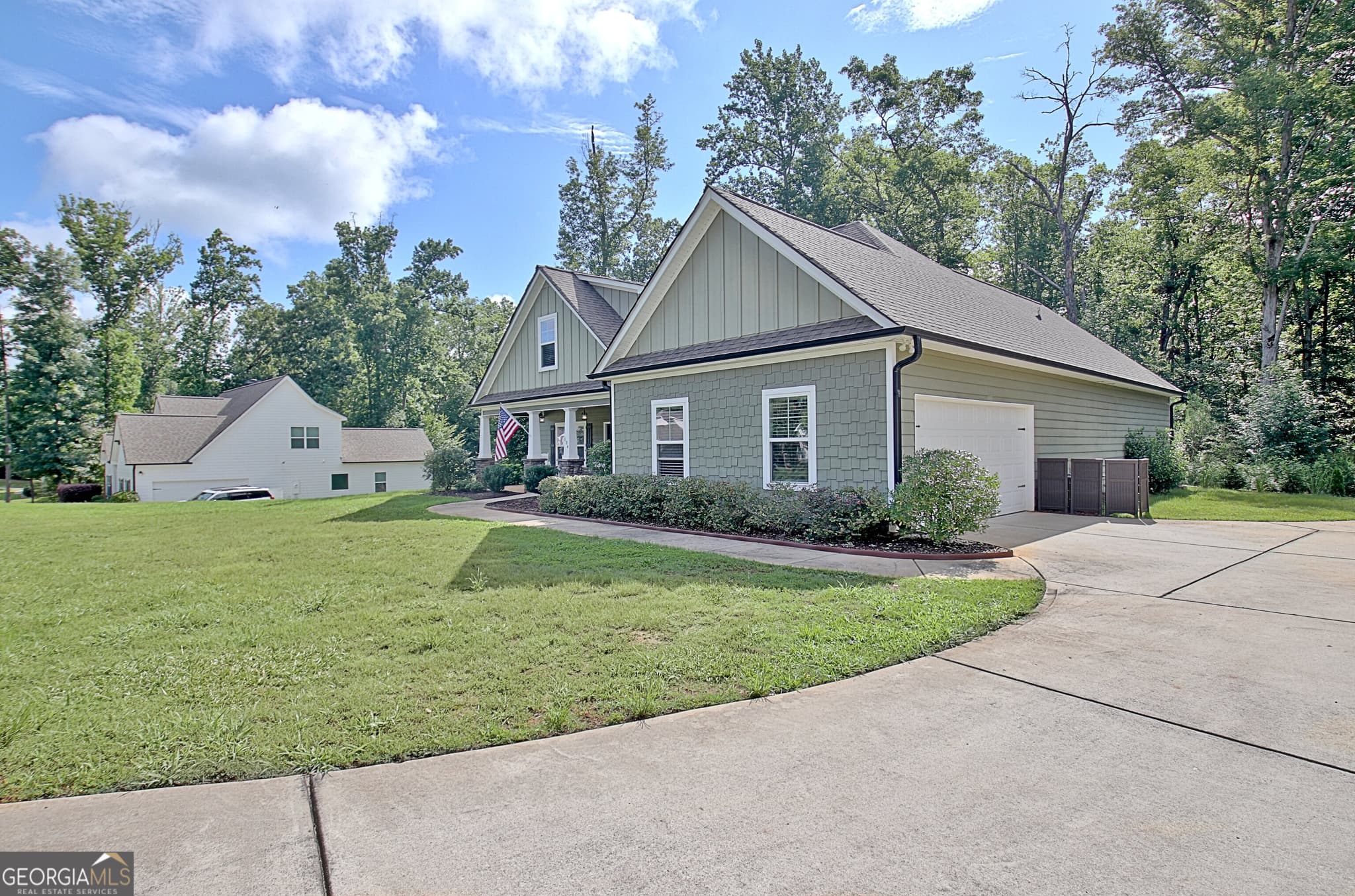 4 bedroom, 3 bathroom, 2,431 sq ft single family residence for sale at 134 Old Bailey Farms Drive, Senoia, GA 30276 — photo 4